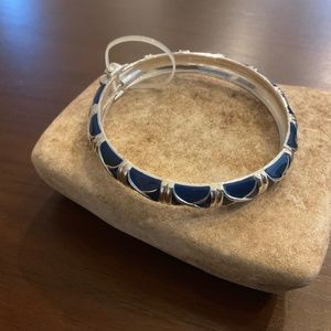 Kohl’s Dark Blue Enameled Silver tone Costume Bangle Bracelet